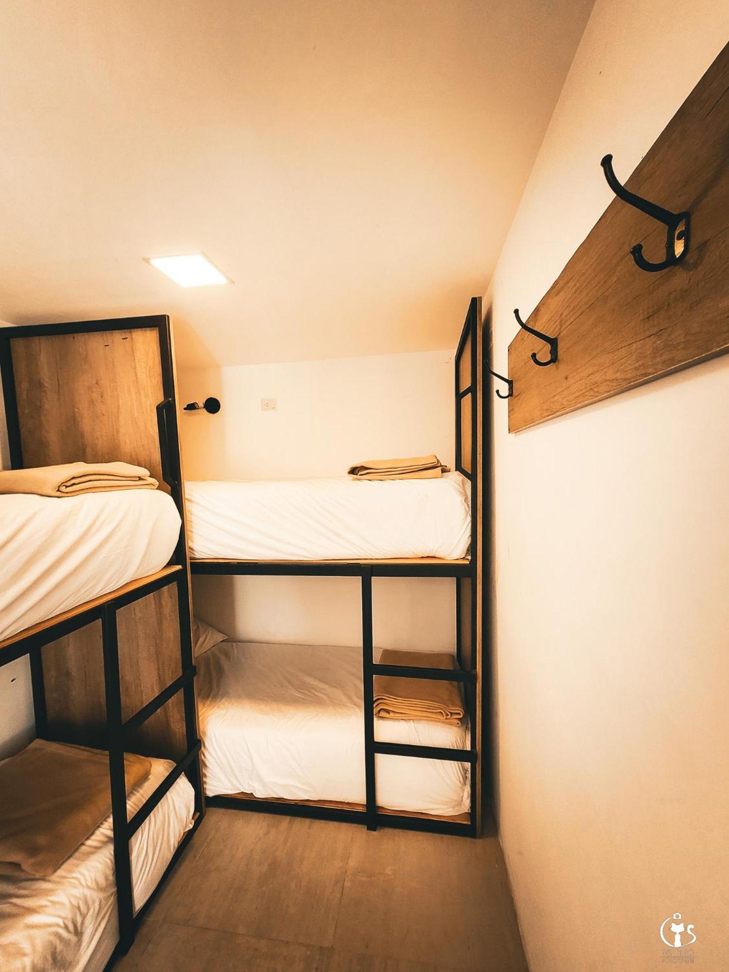 Dormís Acá * Esquel